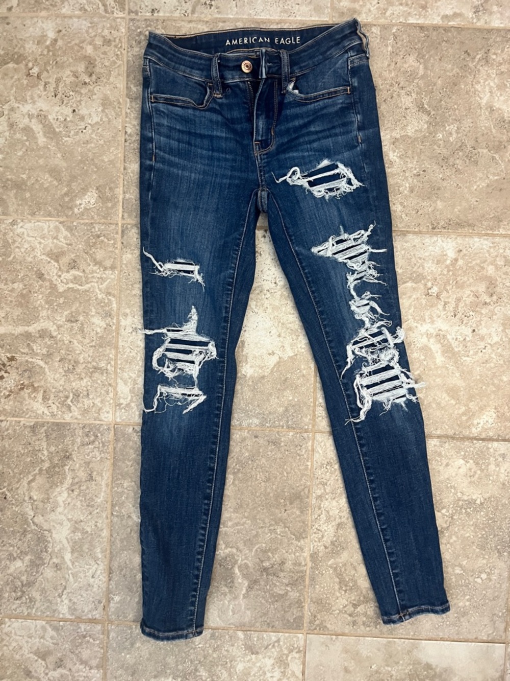 American Eagle Outfitters Distressed Dark Blue Skinny Jeans 00 short